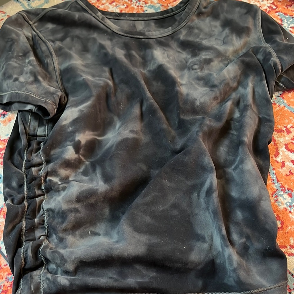 Athletic tee
